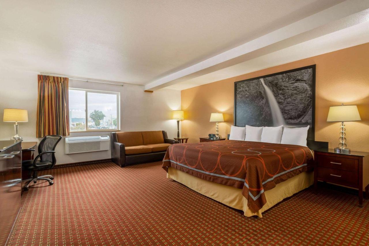 Super 8 By Wyndham The Dalles Or Екстер'єр фото