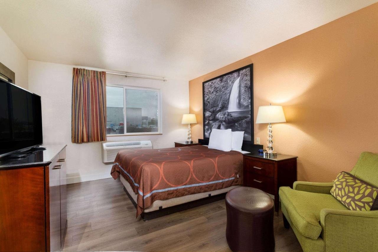 Super 8 By Wyndham The Dalles Or Екстер'єр фото