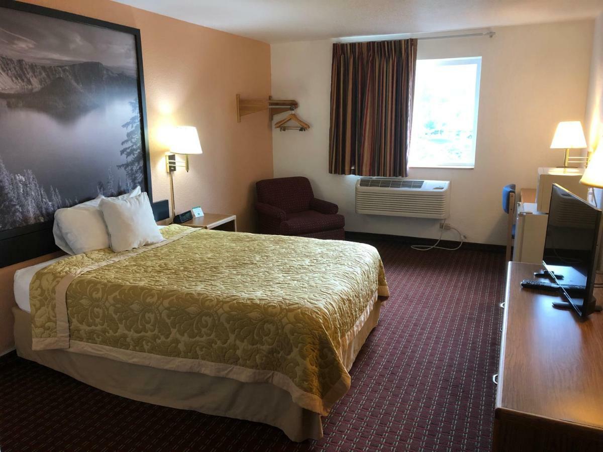 Super 8 By Wyndham The Dalles Or Екстер'єр фото